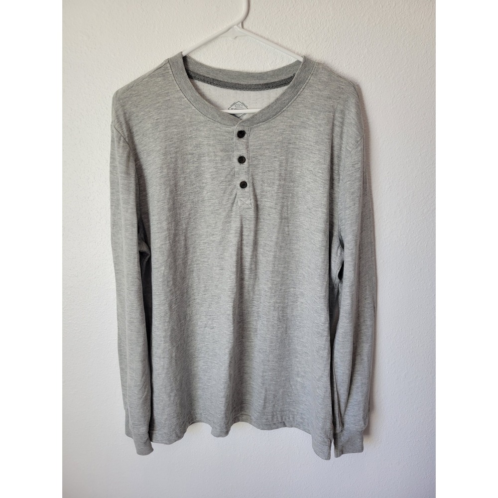 St. John's Bay Super Soft Henley Shirt – Men's Large